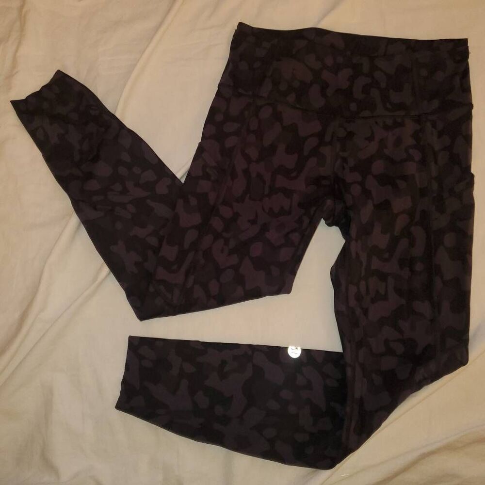 NWOT Lululemon Align Camo Coal Highrise Leggings Size 6